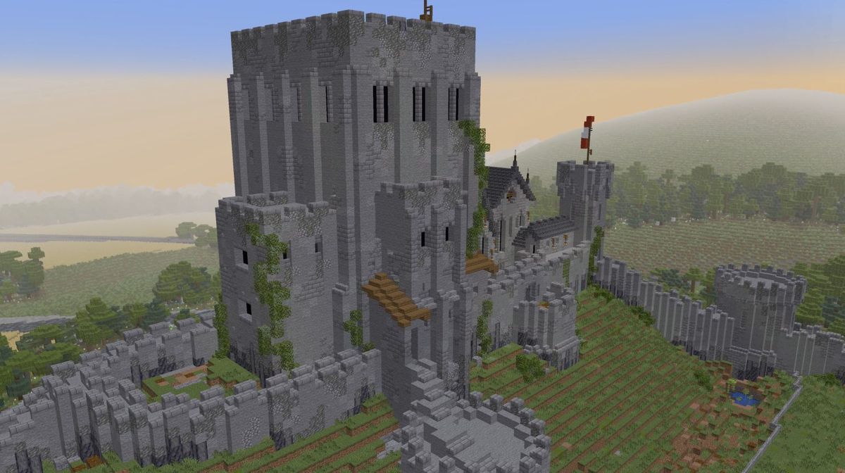 Hier is een stijlvol Minecraft-model dat het verwoeste kasteel in zijn oude glorie herstelt