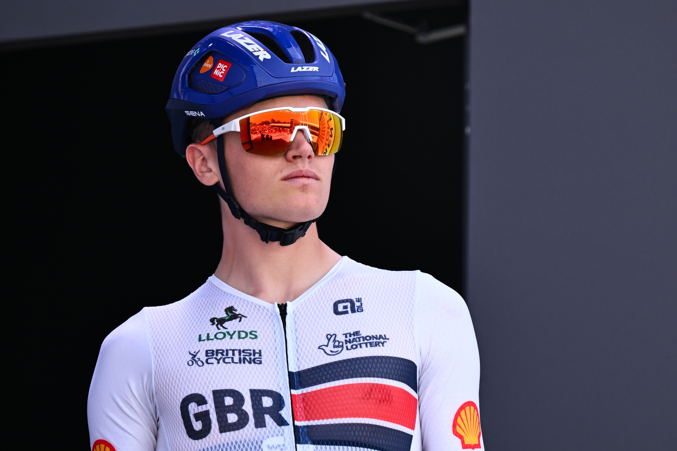 Oscar Onley in a blue helmet and Team GB clothing