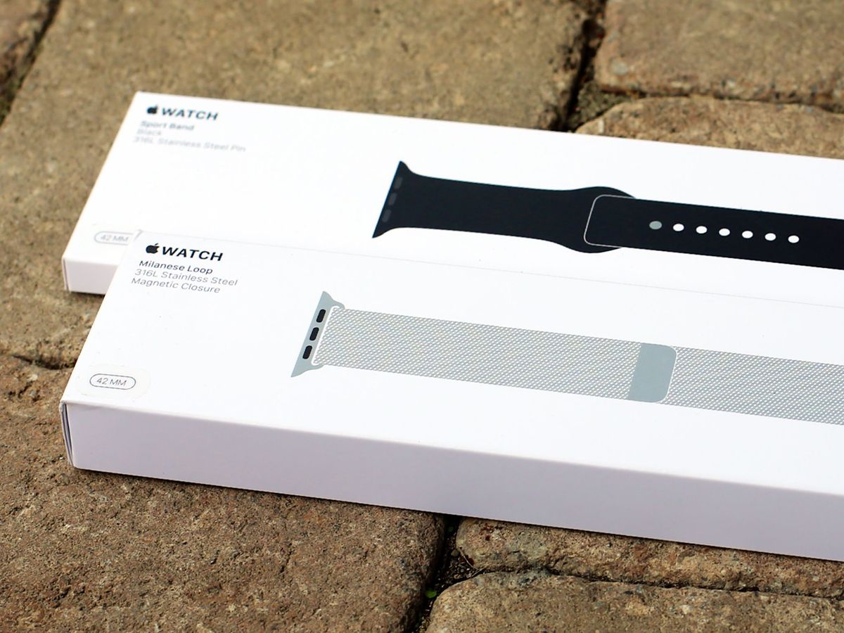 Apple Watch Sport and Milanese band boxes