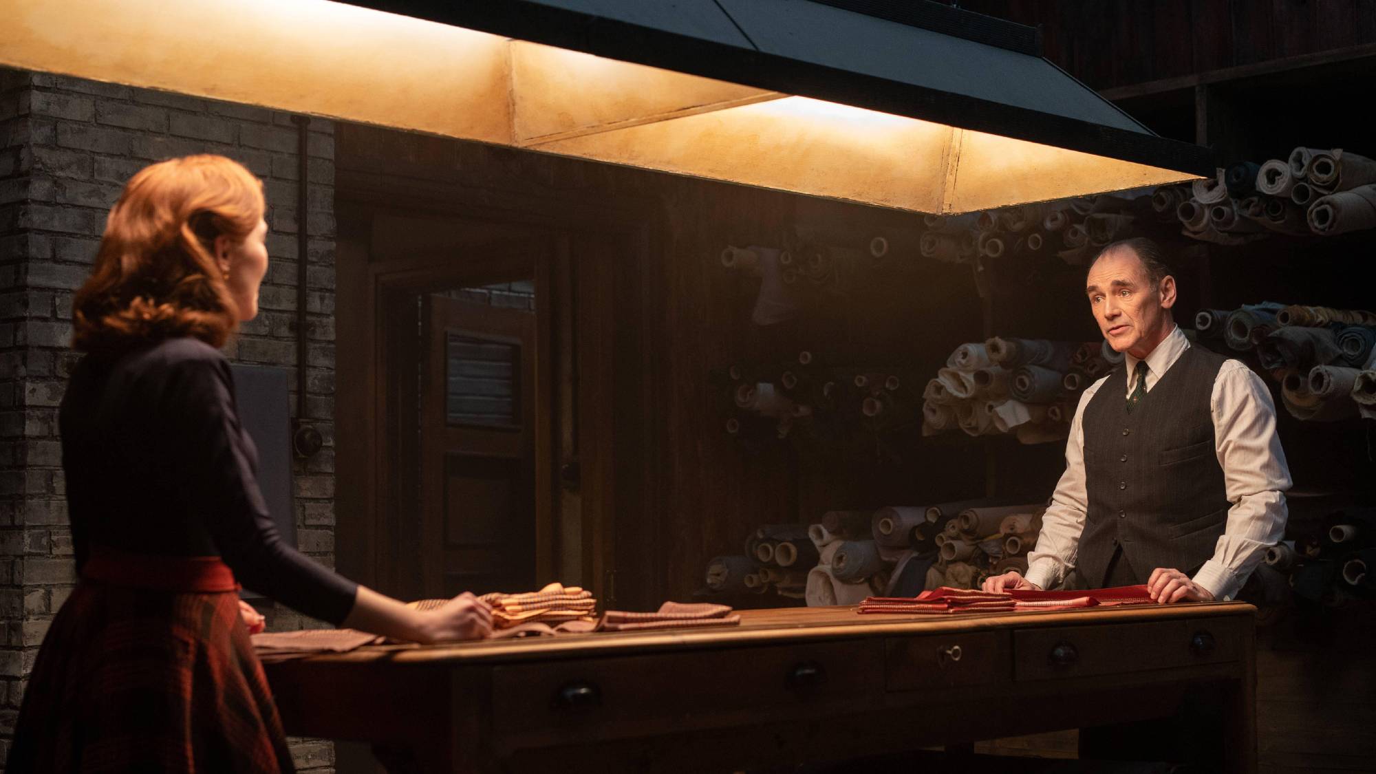 (L-R) Zoey Deutch as Mable Shaun and Mark Rylance as Leonard Burling in 