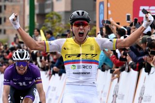Colombian champion Alejandro Osorio wins stage 3