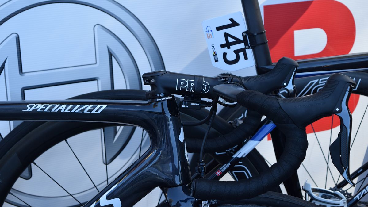 Negative angle and a slammed stem for Quick-Step Floors' new signing Elia Viviani