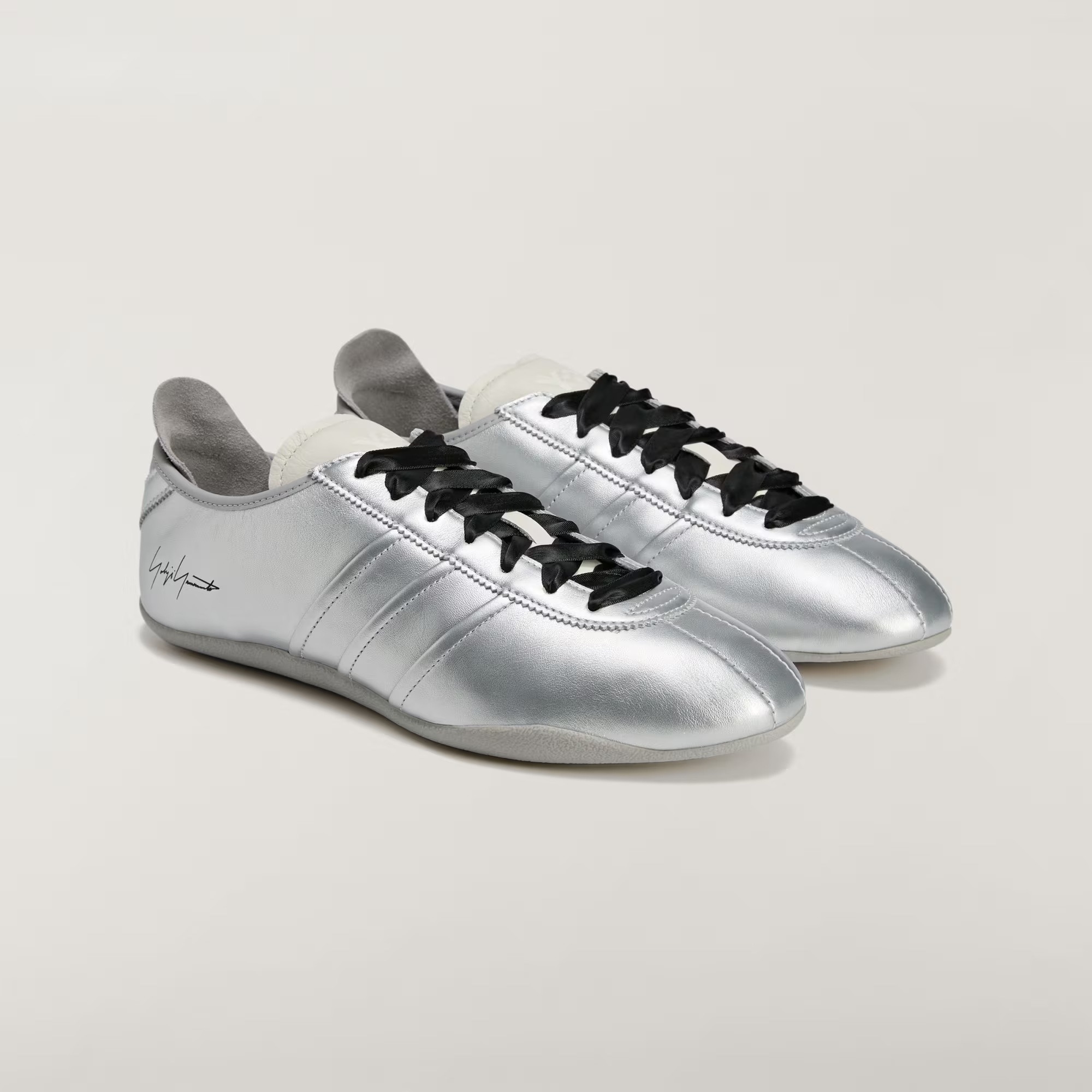 adidas,