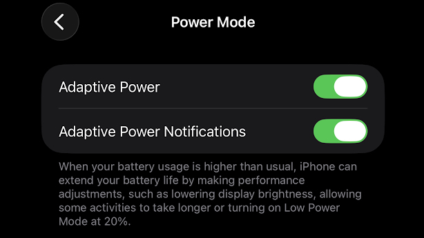 تبديل وضع الطاقة التكيفي في iOS 26