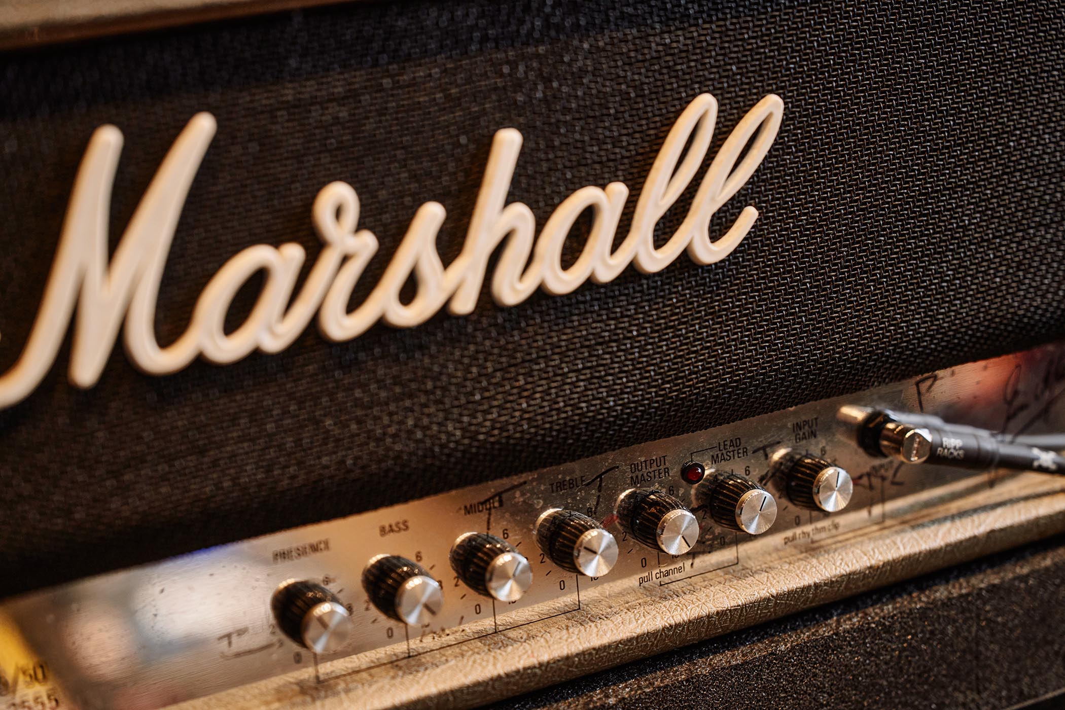 A close-up shot of Joe Bonamassa&#039;s Marshall Silver Jubilee head.