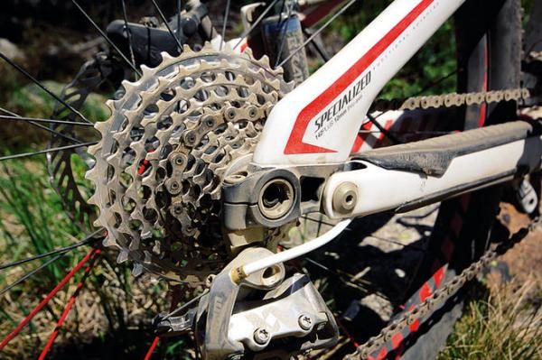 Clever engineering on the rear wheel/dropout increases stiffness.