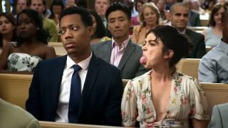 tyler james williams and sarah hyland in the wedding year