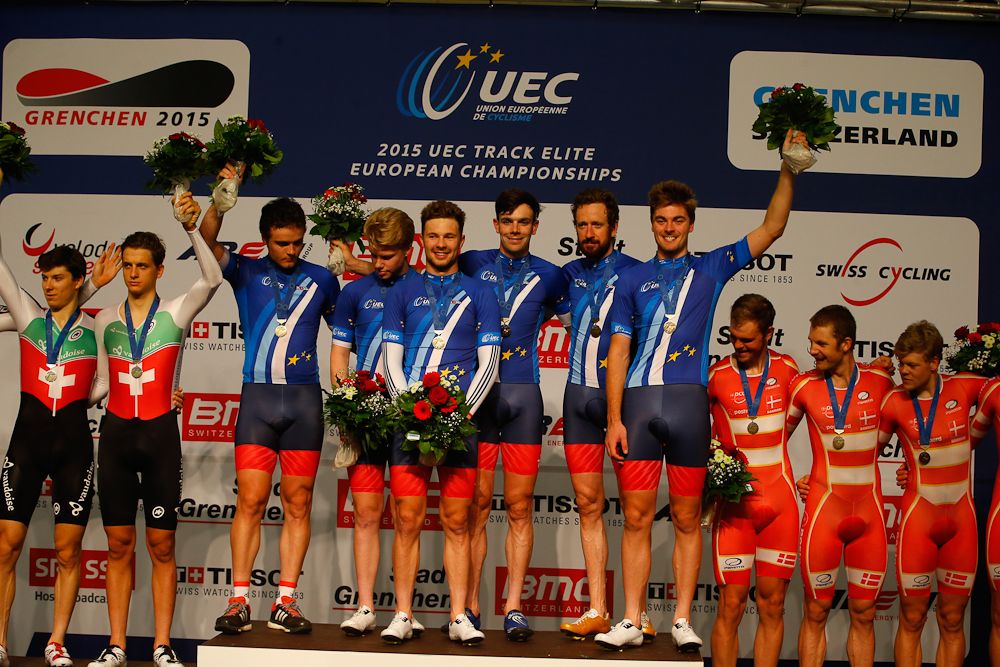 Great Britain on the men's team pursuit podium.