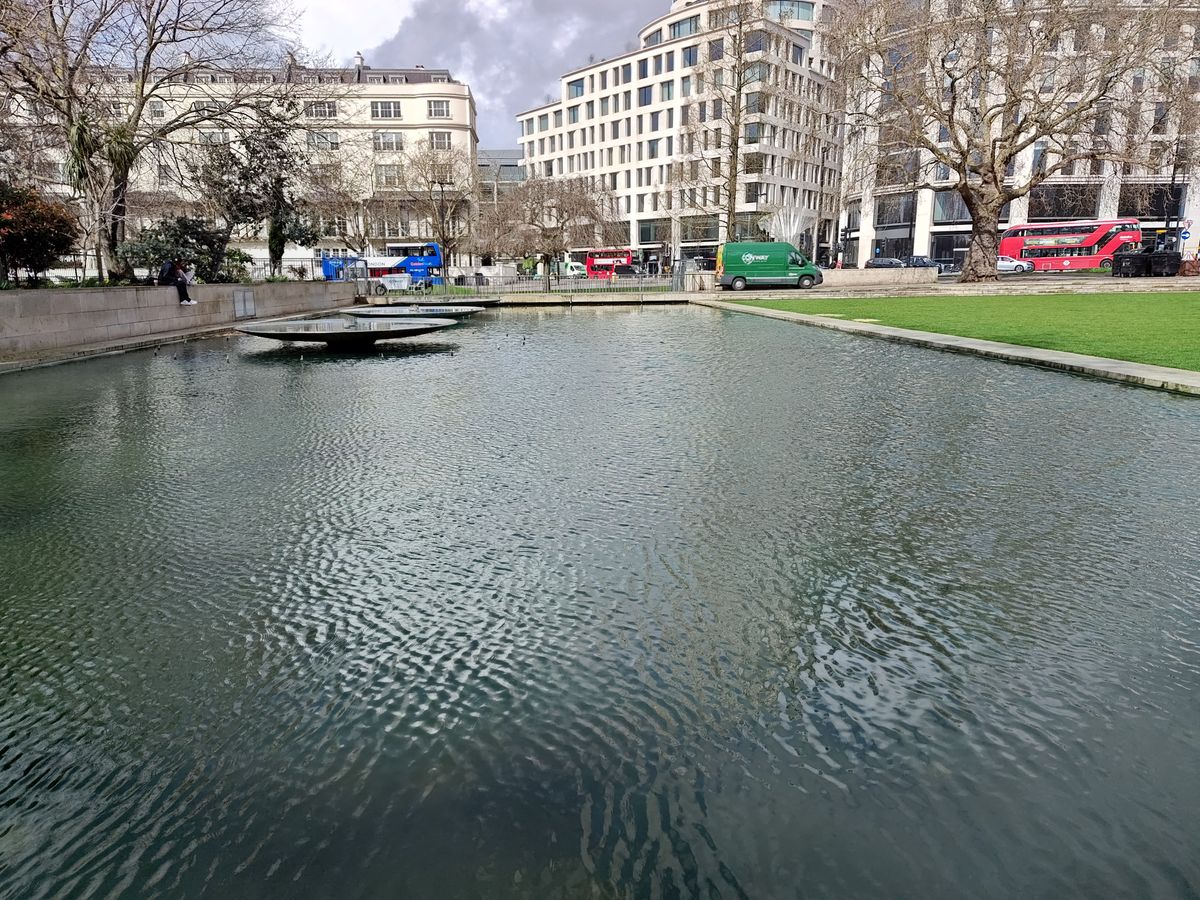 Camera samples from the Motorola Edge 40 Pro