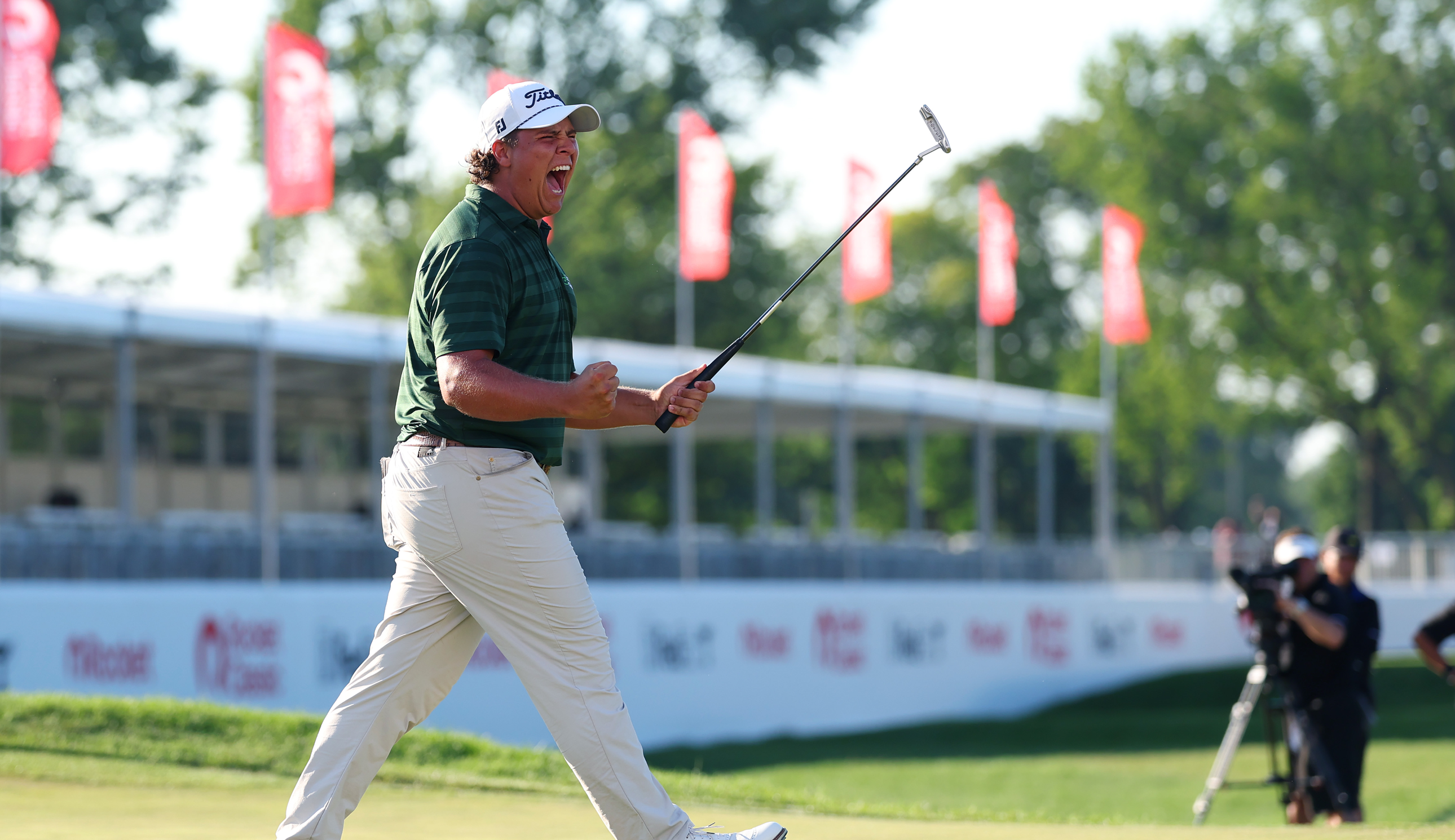 Aldrich Potgieter celebrates a winning putt