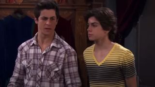 Justin and Max in Wizards of Waverly Place.