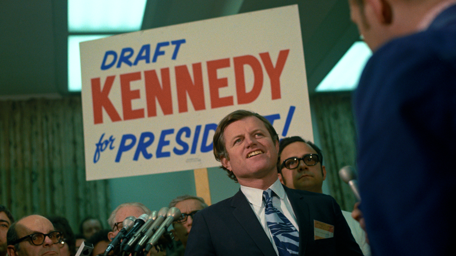 Ted Kennedy appears at a UAW fundraiser for his presidential campaign (1972).