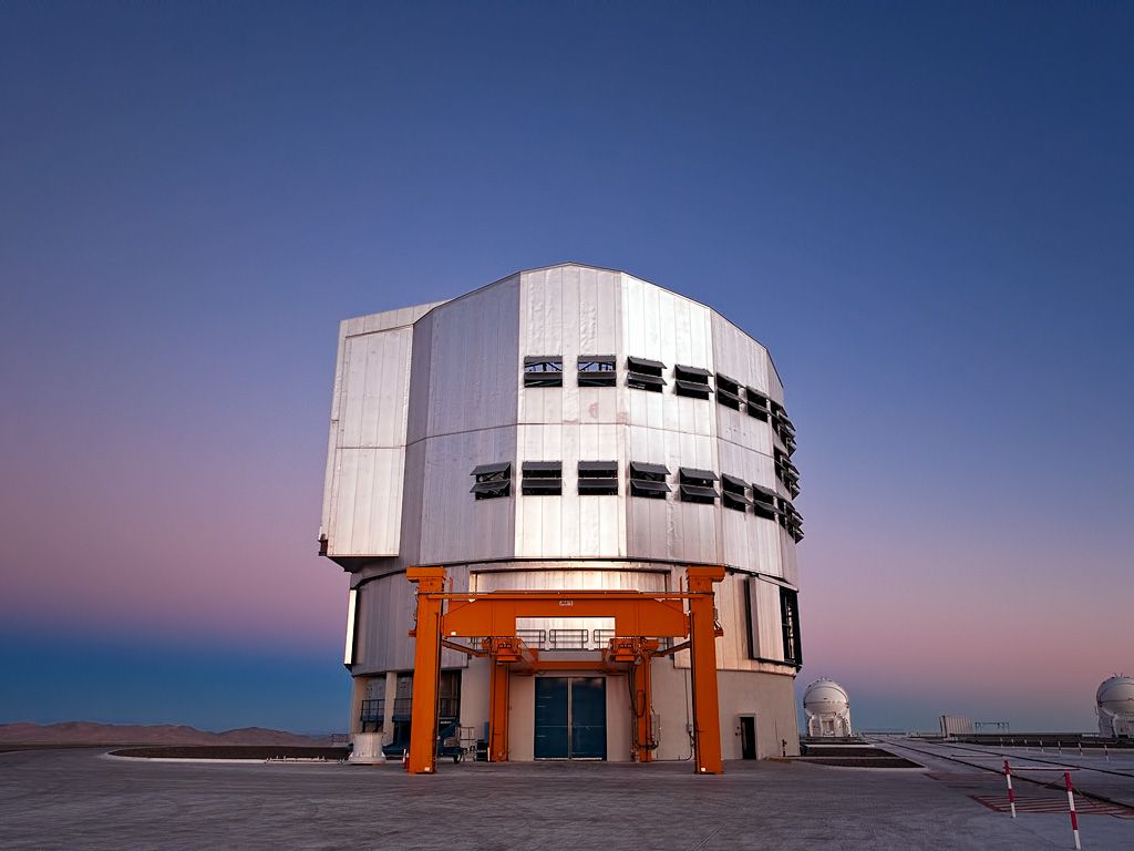 The VLT “Venus” and the Belt of Venus 1000