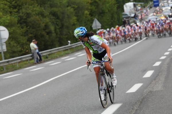 Marta Bastianelli (Fenixs - Petrogradets) tried to cross the gap, but didn't make it