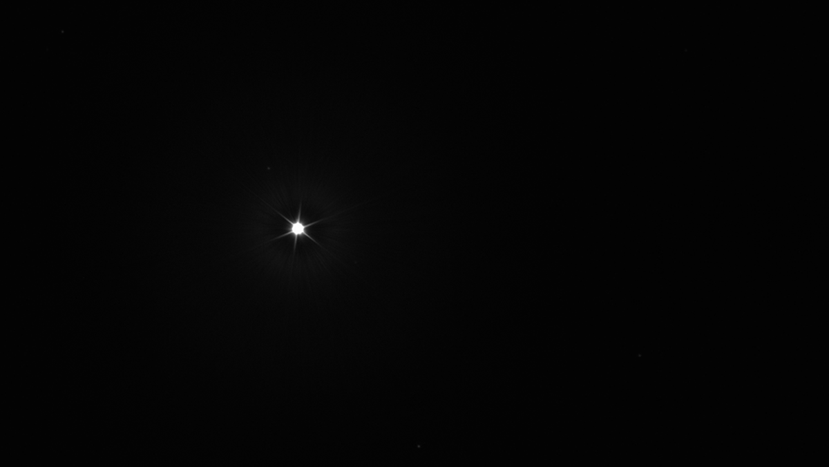 Зонд столкновения с астероидом НАСА DART обнаружил яркую звезду Вега