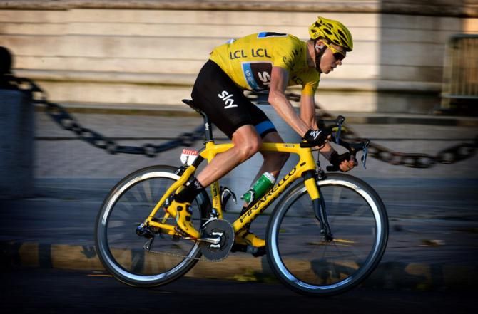Chris Froome (Sky) stays concentrated in Paris