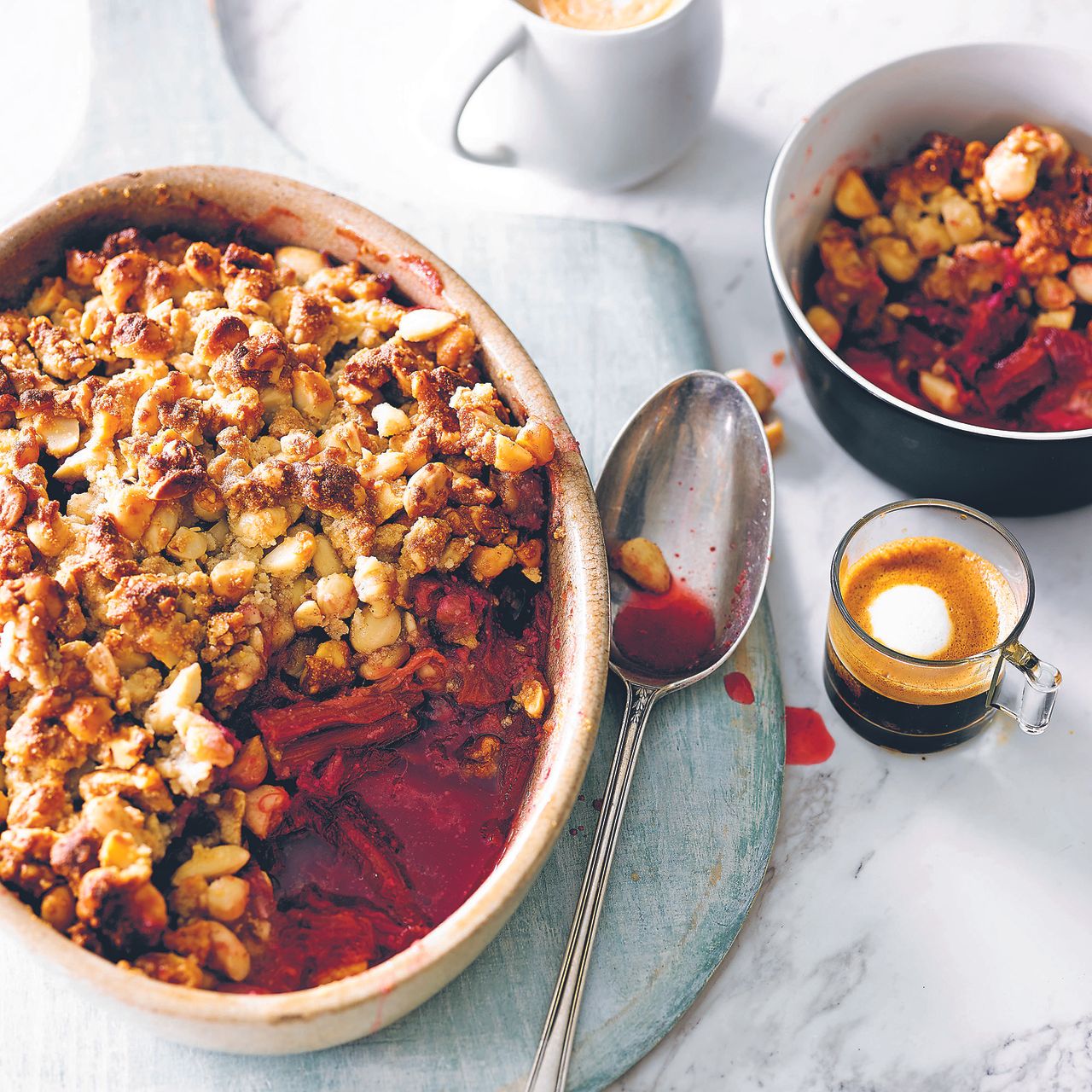 Honey and rhubarb nut crumble