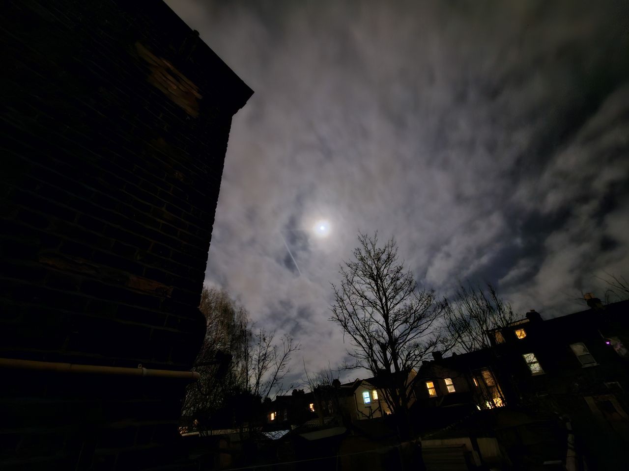 Samsung Galaxy S23 Ultra camera moon ultrawide