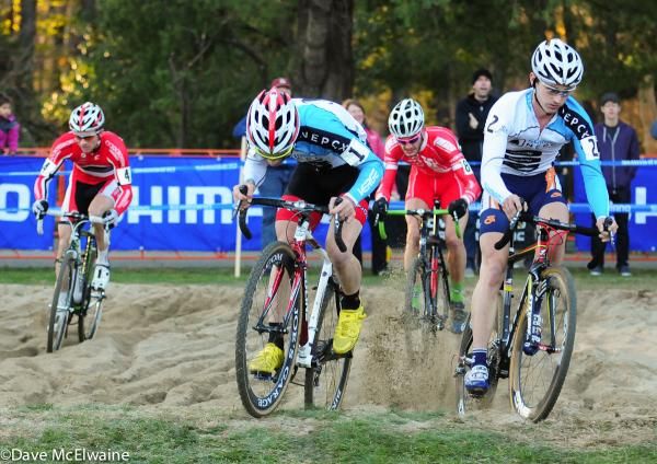 Justine Lindine (Bikereg.com/ Joe&rsquo;s Garage) seemed to have a slight problem getting out of the sand on the last lap