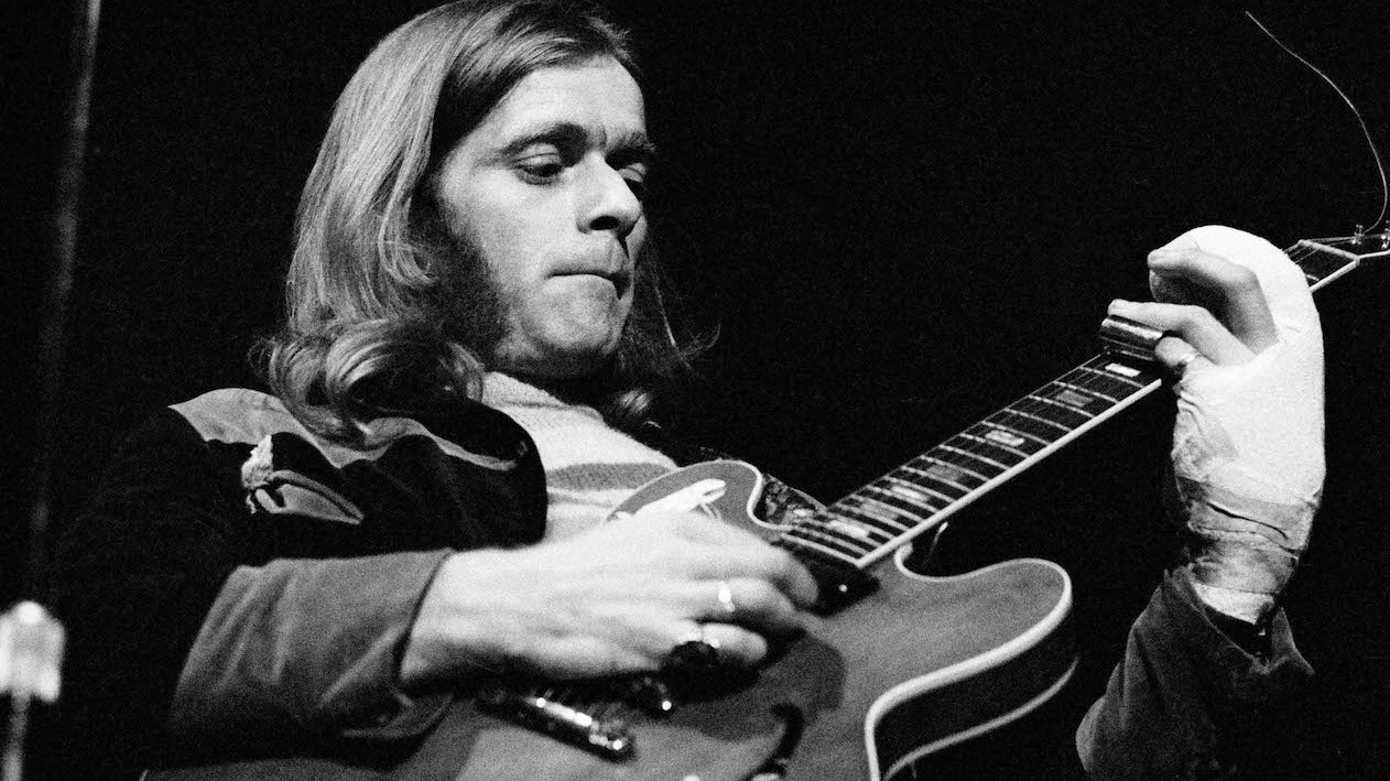 The late Wings guitarist Henry McCullough on stage in 1971