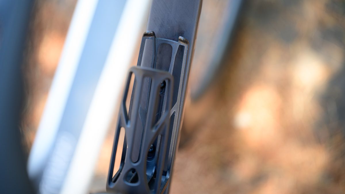 Cannondale SuperSix Evo 4 narrow bottle cage