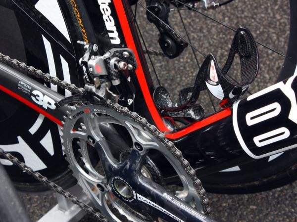 An AceCo K-Edge chain watcher is mounted to the carbon fiber derailleur tab.