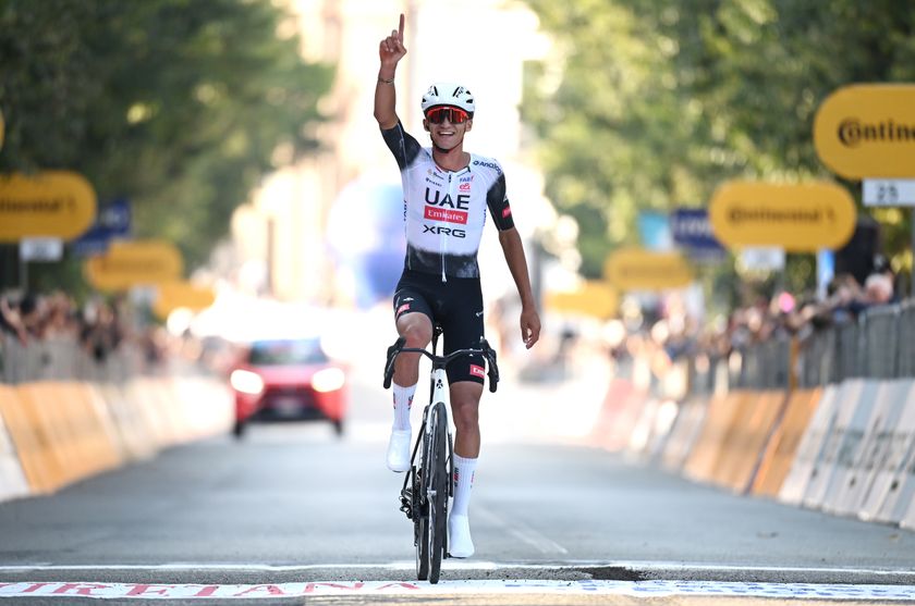 ACQUI TERME, ITALY - OCTOBER 09: Isaac Del Toro of Mexico and UAE Team Emirates - XRG celebrates at finish line as race winner during the 109th Gran Piemonte 2025 a 179km one day race from Dogliani to Acqui Terme on October 09, 2025 in Acqui Terme, Italy. (Photo by Dario Belingheri/Getty Images)