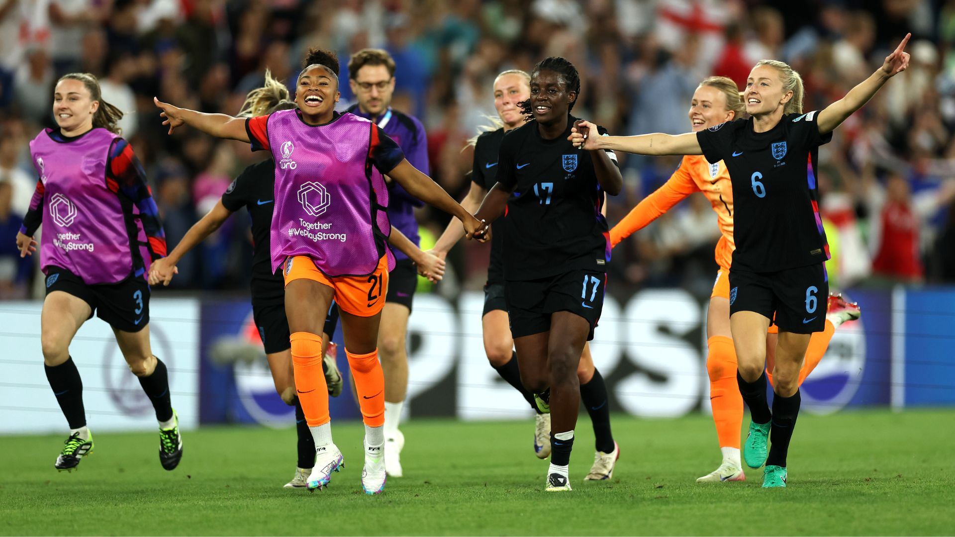 Niamh Charles, Khiara Keating, Michelle Agyemang and Leah Williamson of England celebrate after the teams victory and progression to the final following the UEFA Women&#039;s EURO 2025 Semi-Final match between England and Italy