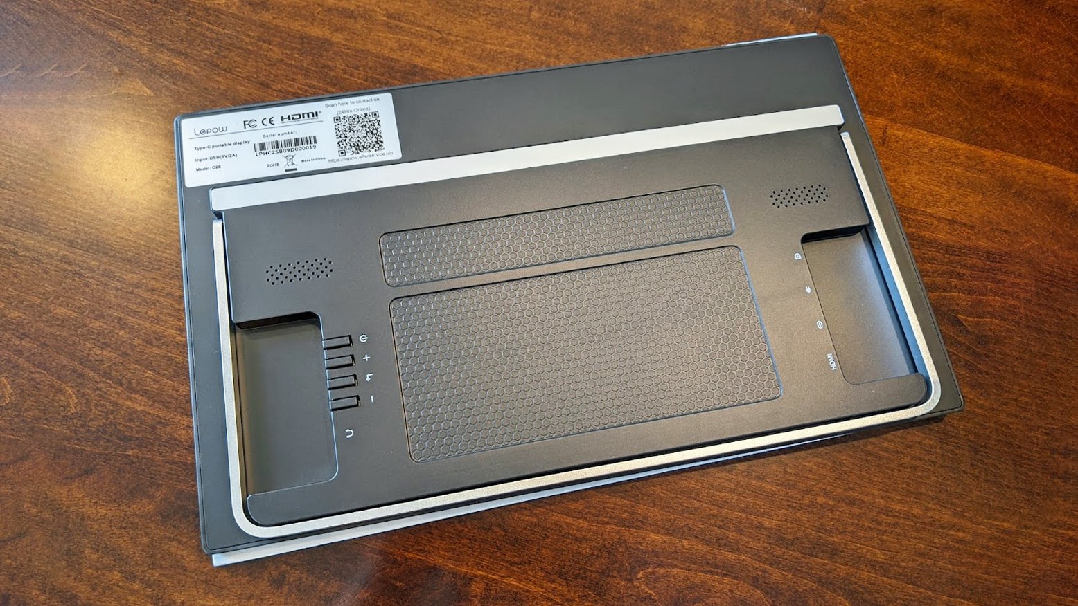 Lepow C2s 15.6 Portable Monitor Backside