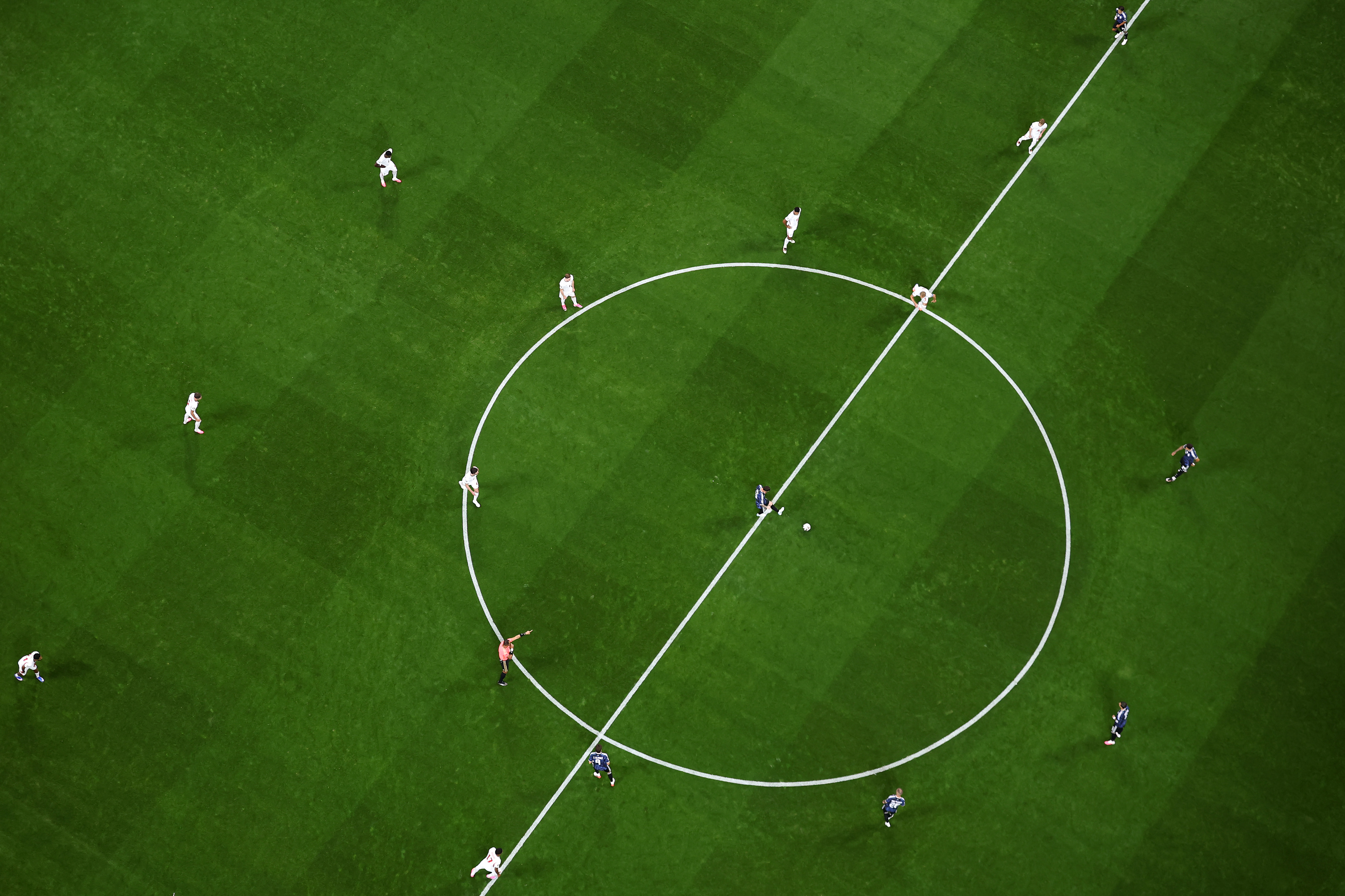 Kick off!