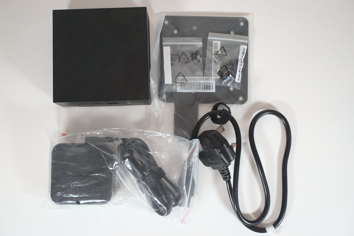 ASUS PN51 Mini PC