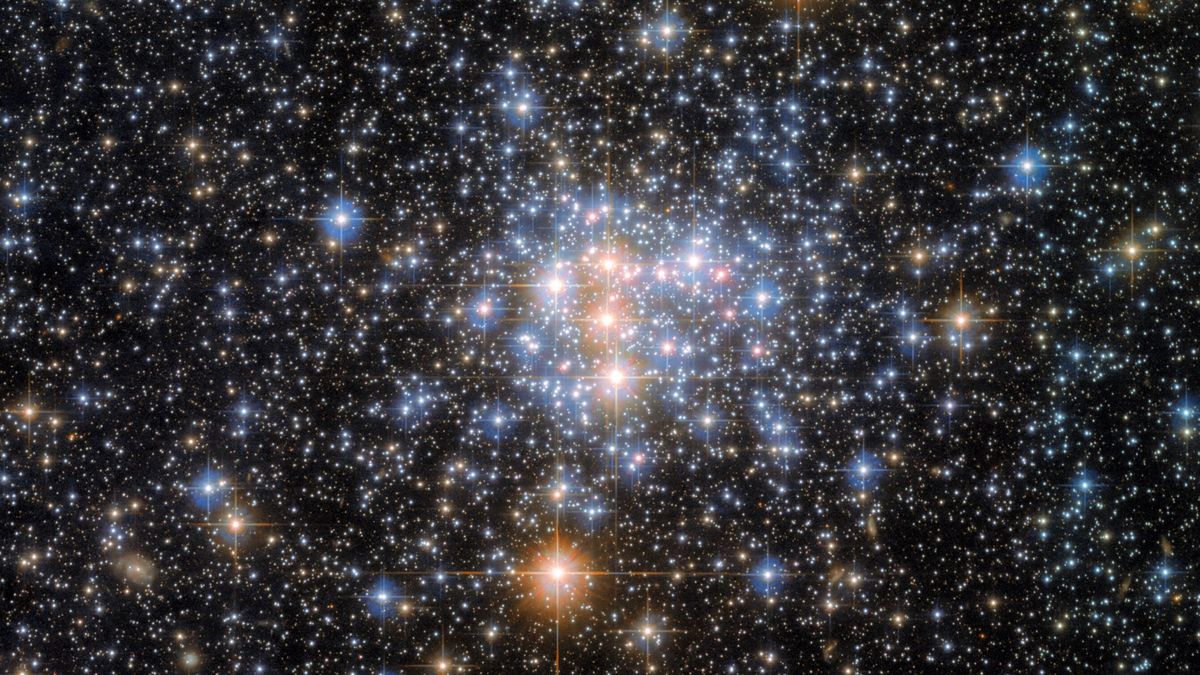 Das Hubble-Weltraumteleskop fängt einen atemberaubenden Blick auf den nahe gelegenen Sternhaufen ein