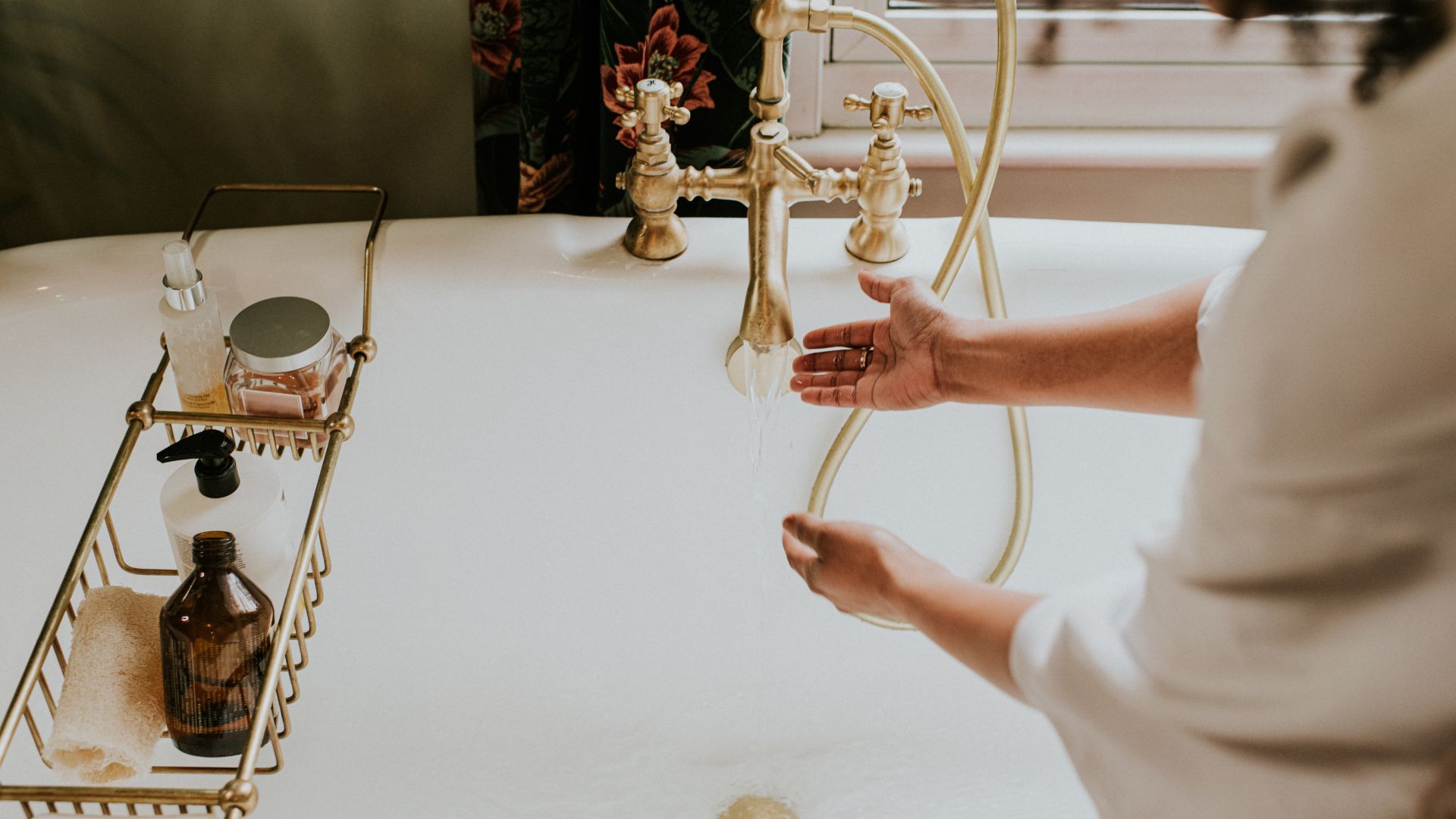 Woman drawing a bath