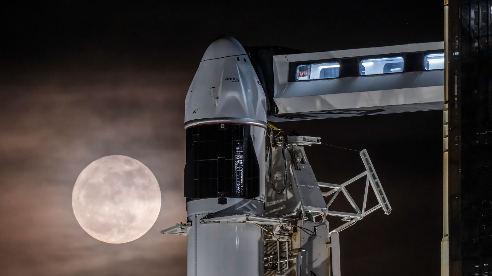 June full moon shines on SpaceX Dragon photo of the day for June