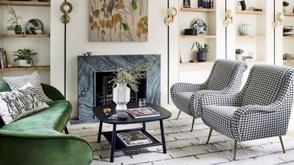 The Best Way to Decorate Your Living Room Sofa