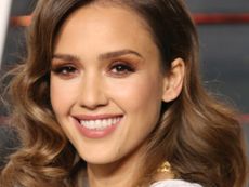 Beauty snapchat Jessica Alba.jpg