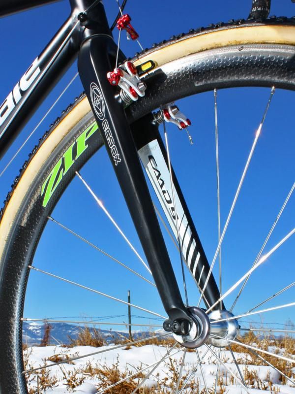 Cannondale-Cyclocrossworld.com team bikes use Easton's lightweight EC90X carbon 'cross fork.
