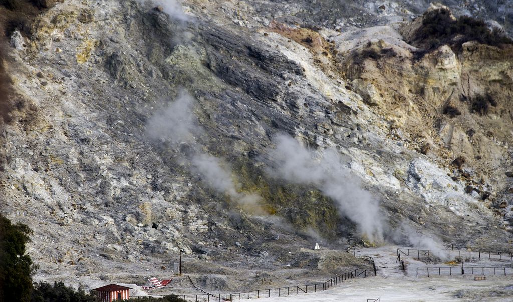 Europe's most dangerous 'supervolcano' could be creeping toward ...