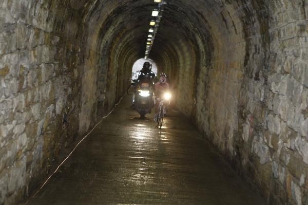 Light at the end of the tunnel? Alberto Contador (Saxo Bank-SunGard) strengthens his hold on the maglia rosa.