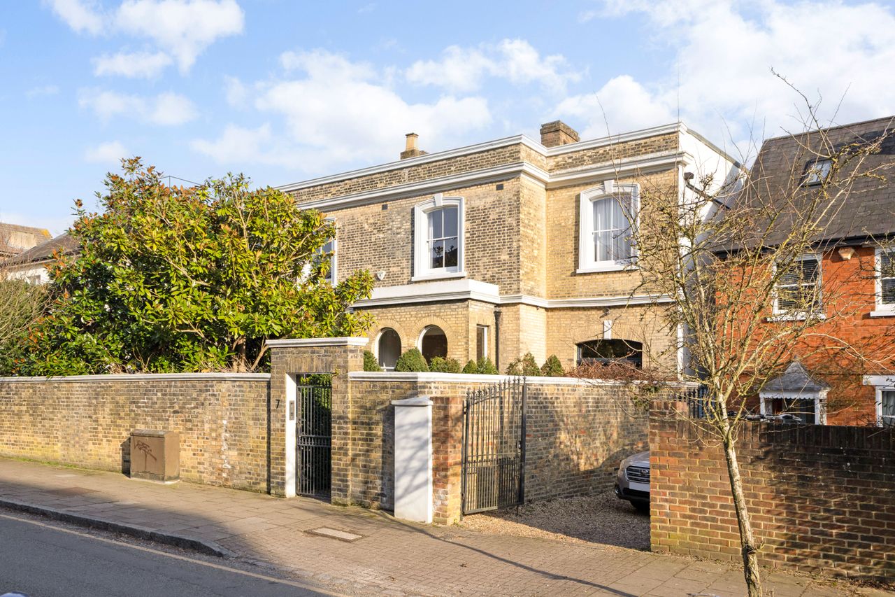 Images of a home in Crystal Palace, used to film the Netflix show Black Doves