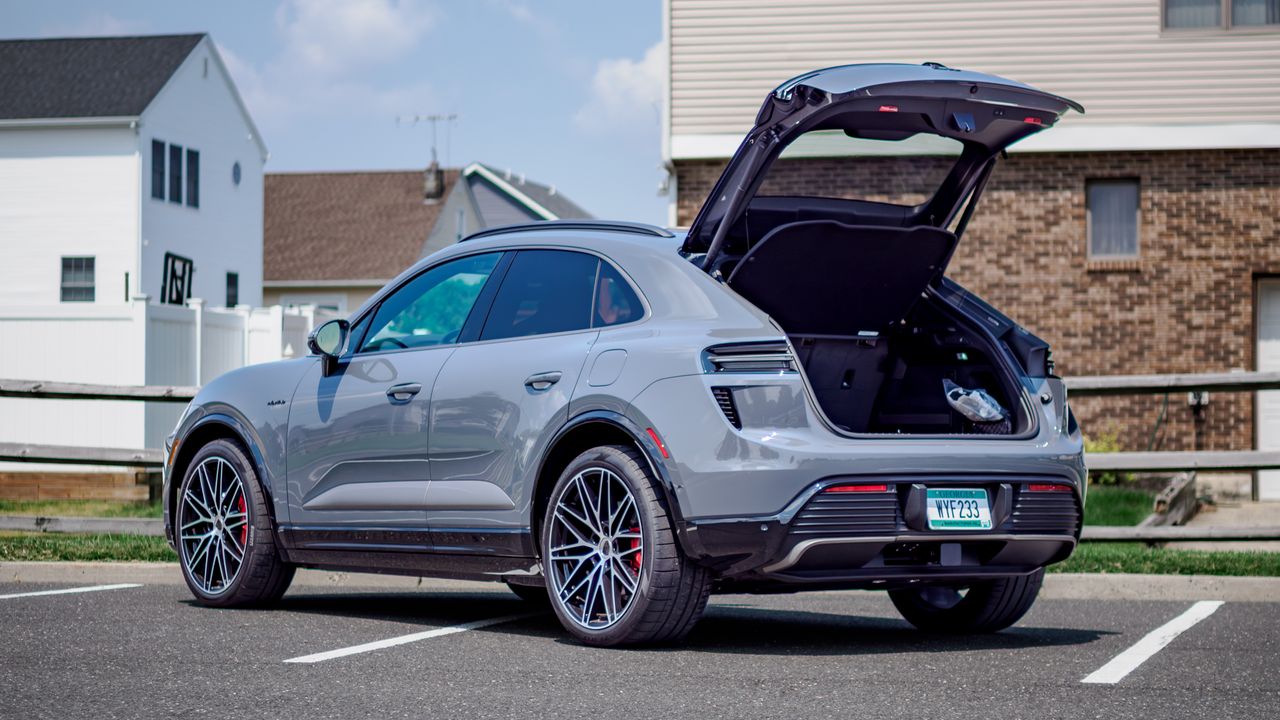 2026 Porsche Macan review.