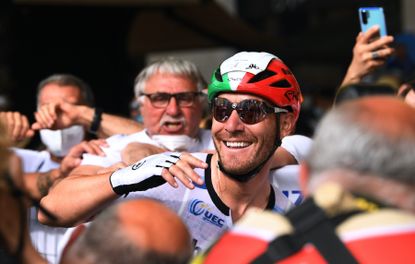 Giacomo Nizzolo celebrates his win at the Giro d&#039;Italia 