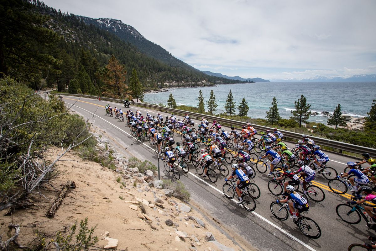 The field descends along todays route