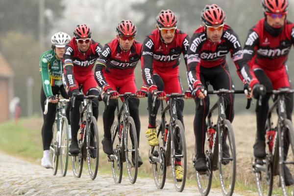 Manuel Quinziato leads George Hincapie (both BMC)