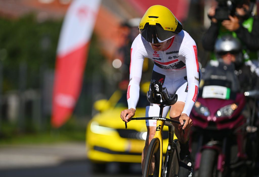 KARPACZ POLAND AUGUST 13 Wilco Kelderman of The Netherlands and Team Team Visma Lease a Bike White best young jersey sprints during the 81st Tour de Pologne Stage 2 a 154km individual time trial stage from Mysakowice to Karpacz UCIWT on August 13 2024 in Karpacz Poland Photo by Luc ClaessenGetty Images