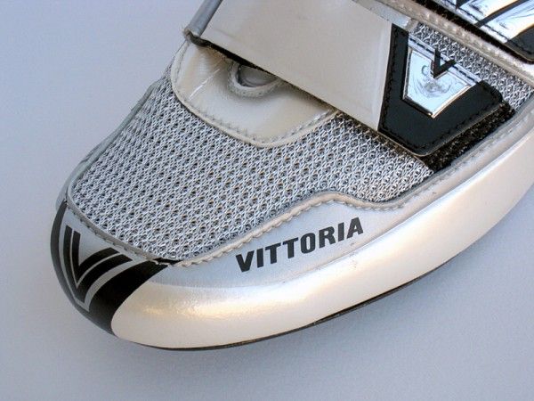 The silver high density nylon mesh is breathable and can be found on top and bottom of the Racing Premium