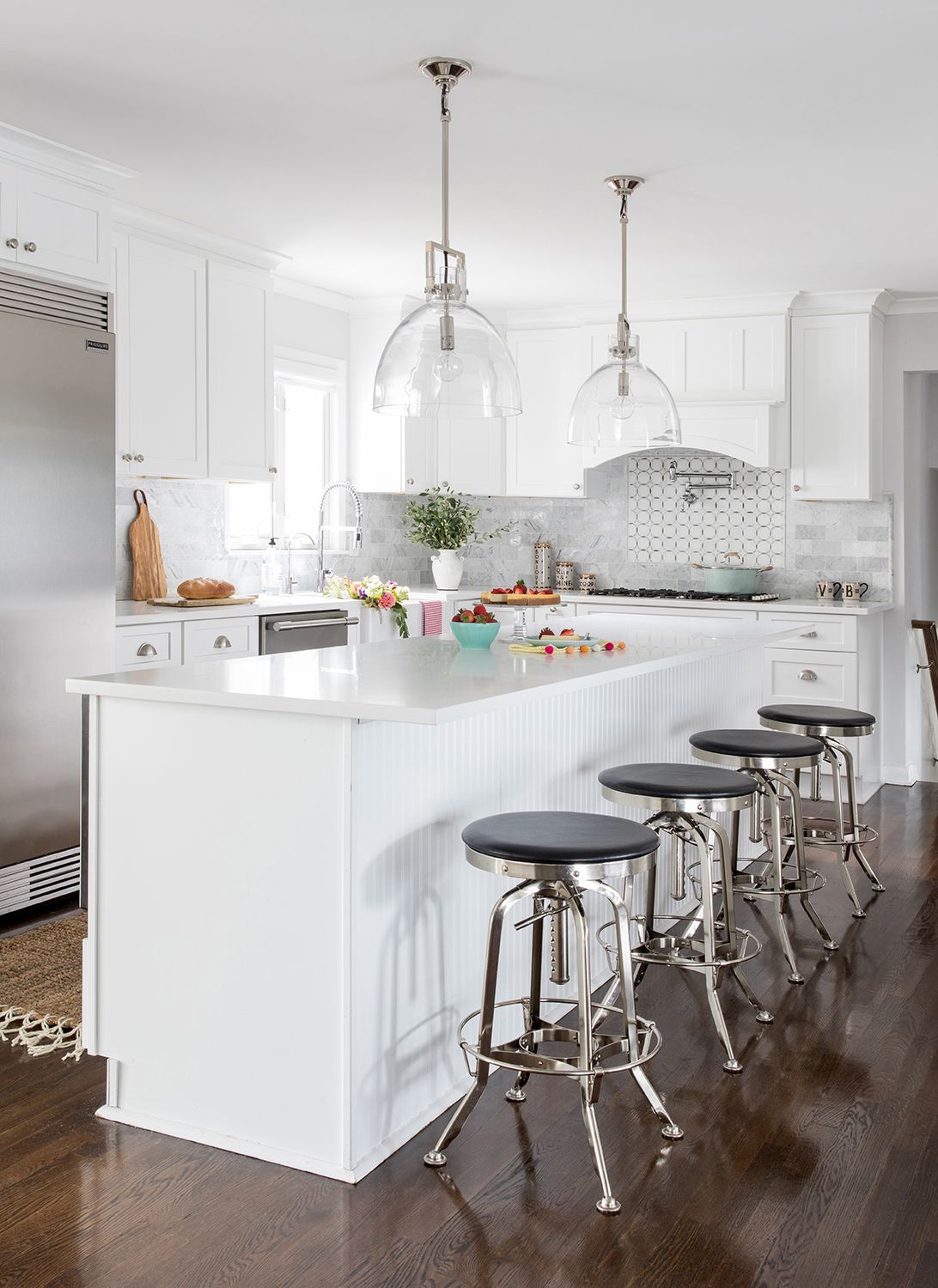 Decorate with white - The glam family home that knows just how to ...