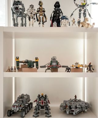 bedroom with star war toys
