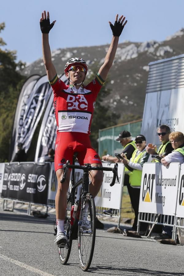 Darren Lapthorne celebrates his victory