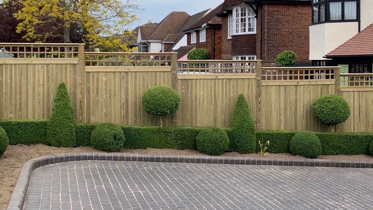 Households told to apply for planning permission for garden fences